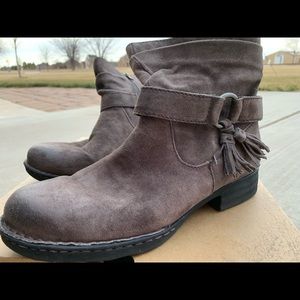 born cory tassel boot
